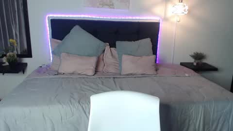 Snapshot of vannesweet_ chatting on 12-25-24, 05:26 vane online show from 12-25-24, 05:26