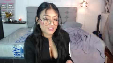 Snapshot of vannesweet_ chatting on 01-02-25, 07:40 vane online show from 01-02-25, 07:40