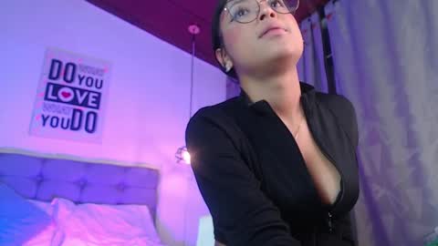 Snapshot of vannesweet_ chatting on 01-14-25, 11:58 vane online show from 01-14-25, 11:58