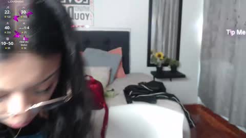 Snapshot of vannesweet_ chatting on 03-03-25, 08:43 vane online show from 03-03-25, 08:43