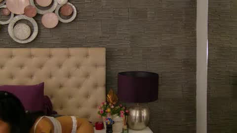 Snapshot of vannyfoxx chatting on 09-23-25, 07:17 Vanessa online show from 09-23-25, 07:17