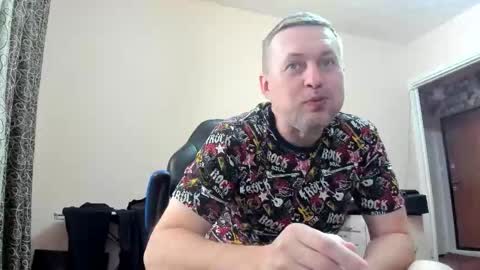 Snapshot of vano_822 chatting on 09-12-25, 12:38 vano_822 online show from 09-12-25, 12:38