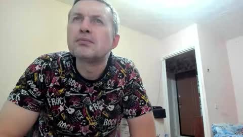 Snapshot of vano_822 chatting on 10-18-25, 10:54 vano_822 online show from 10-18-25, 10:54