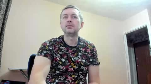 Snapshot of vano_822 chatting on 11-02-25, 11:45 vano_822 online show from 11-02-25, 11:45