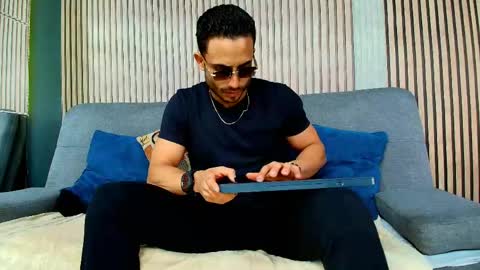 Snapshot of vans_ross chatting on 04-20-26, 07:26 Vans Ross online show from 04-20-26, 07:26