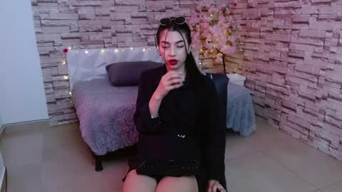 Snapshot of vanse_lust chatting on 12-03-24, 09:23 Karuna online show from 12-03-24, 09:23
