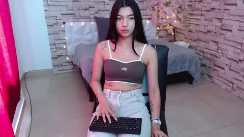 Snapshot of vanse_lust chatting on 12-13-24, 06:27 Karuna online show from 12-13-24, 06:27