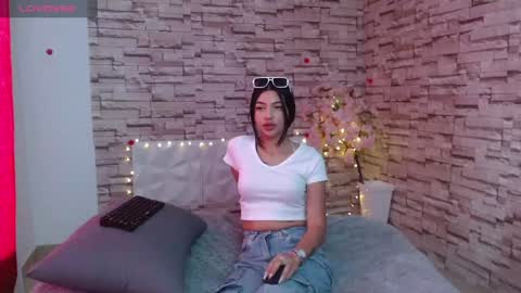 Snapshot of vanse_lust chatting on 02-04-25, 09:10 Karuna online show from 02-04-25, 09:10