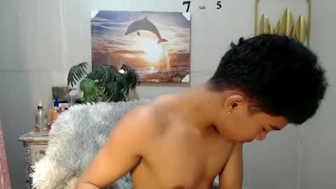 Snapshot of vanxxx2005 chatting on 01-05-25, 10:08 vanxxx2005 online show from 01-05-25, 10:08