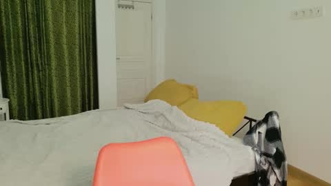 vaolietkat online show from 10-23-25, 06:34