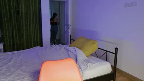 vaolietkat online show from 01-10-26, 06:59