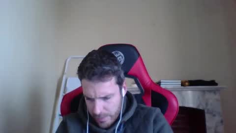 vascorro20 online show from 12-18-24, 03:22