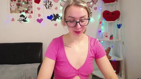 Snapshot of vasilisasii chatting on 02-17-25, 06:31 Vasilisa online show from 02-17-25, 06:31