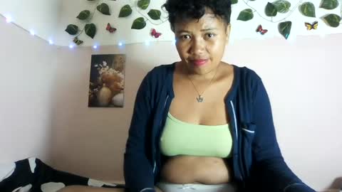 Snapshot of vayannah chatting on 06-12-26, 07:51 Vayannah online show from 06-12-26, 07:51