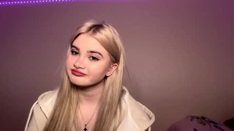 Monika online show from 11-22-25, 12:04