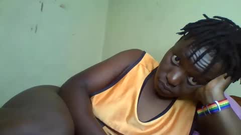 Snapshot of vee_tommy chatting on 12-11-24, 08:04 Vee tommy online show from 12-11-24, 08:04