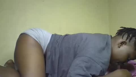 Snapshot of vee_tommy chatting on 12-13-24, 03:27 Vee tommy online show from 12-13-24, 03:27