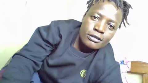 Snapshot of vee_tommy chatting on 01-03-25, 09:15 Vee tommy online show from 01-03-25, 09:15