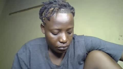 Snapshot of vee_tommy chatting on 01-08-25, 08:38 Vee tommy online show from 01-08-25, 08:38