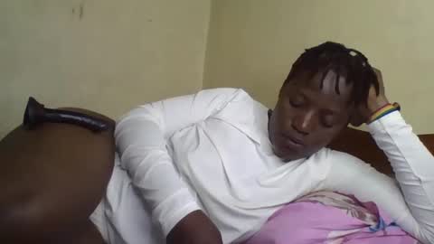 Snapshot of vee_tommy chatting on 01-14-25, 03:43 Vee tommy online show from 01-14-25, 03:43