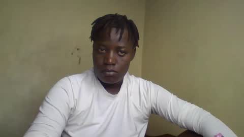 Snapshot of vee_tommy chatting on 01-14-25, 12:14 Vee tommy online show from 01-14-25, 12:14