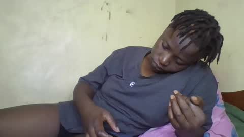 Snapshot of vee_tommy chatting on 01-17-25, 09:06 Vee tommy online show from 01-17-25, 09:06