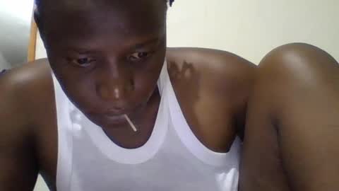 Snapshot of vee_tommy chatting on 06-25-26, 03:17 Vee tommy online show from 06-25-26, 03:17