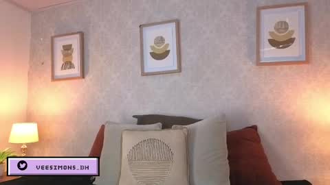 Vee Simons online show from 05-08-26, 08:03