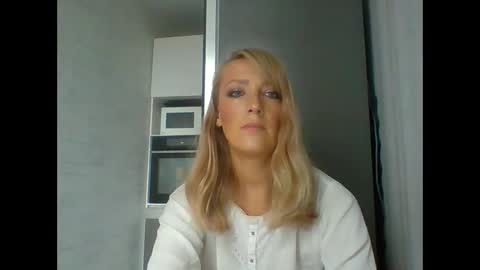 Veessa online show from 10-19-25, 12:39