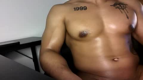 Snapshot of vegasluv702 chatting on 05-27-26, 04:31 Vegas Love online show from 05-27-26, 04:31
