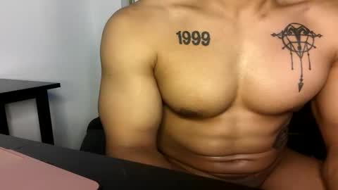 Snapshot of vegasluv702 chatting on 05-30-26, 01:14 Vegas Love online show from 05-30-26, 01:14