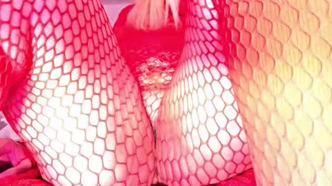 Vehe Veun online show from 12-18-25, 02:50