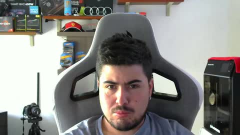 Snapshot of veils24 chatting on 12-02-24, 06:54 Charles online show from 12-02-24, 06:54