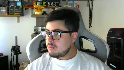 Snapshot of veils24 chatting on 11-04-25, 03:00 Charles online show from 11-04-25, 03:00