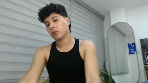 velascosexyboy online show from 10-21-25, 02:34
