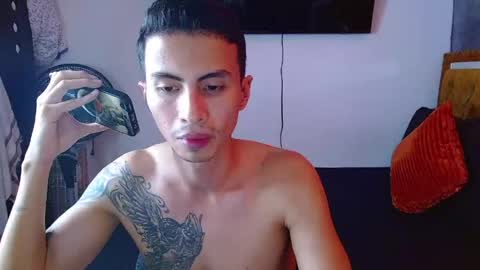 velk_hot1 online show from 05-02-26, 01:49