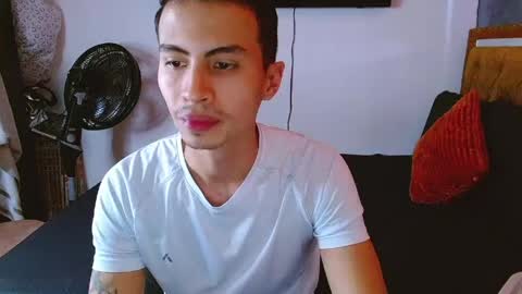 velk_hot1 online show from 05-05-26, 12:24