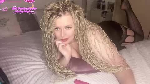 Snapshot of vellinka chatting on 11-15-25, 08:27 vellinka online show from 11-15-25, 08:27