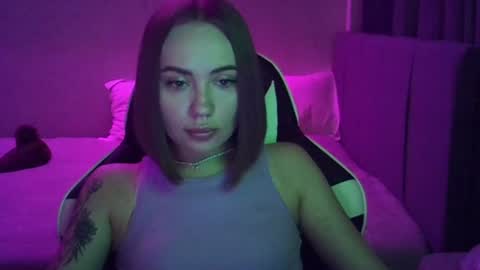 Snapshot of velour_myst chatting on 07-18-26, 04:00 velour_myst online show from 07-18-26, 04:00