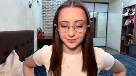 LisaWens online show from 02-03-26, 02:33