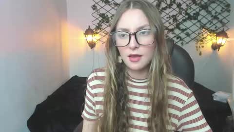 Sophi  online show from 03-26-26, 12:17