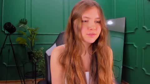 velvet_cherry online show from 02-21-25, 06:48