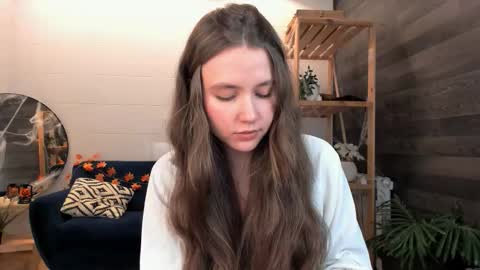 velvet_cherry online show from 10-27-25, 04:11