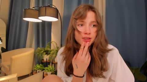 velvet_cherry online show from 01-31-26, 07:11