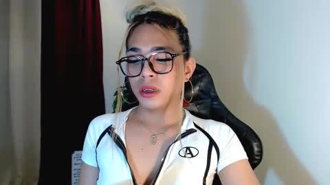 velvet_delux69 online show from 10-10-25, 10:36