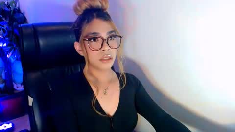velvet_delux69 online show from 11-07-25, 03:56