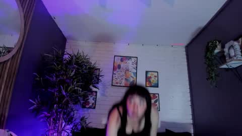 Isabella  online show from 12-14-25, 11:26