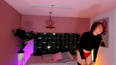 Isabella  online show from 06-19-26, 11:47