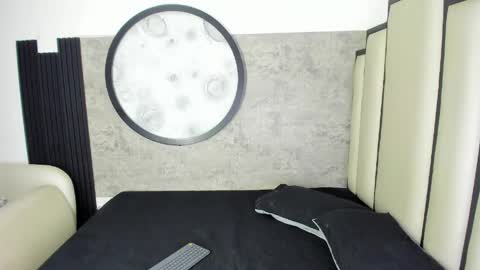 Snapshot of velvet_duo23 chatting on 04-27-26, 11:41 Stefany Y Diego online show from 04-27-26, 11:41
