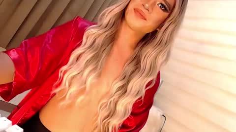 Snapshot of velvet_fux chatting on 02-01-25, 12:51 Richy will make you fall in love online show from 02-01-25, 12:51